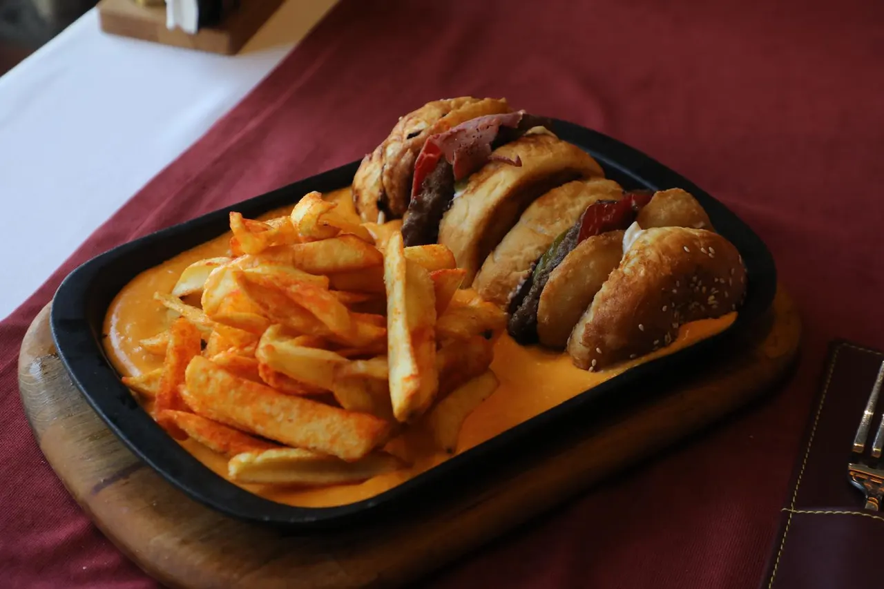 Ruby's Burger